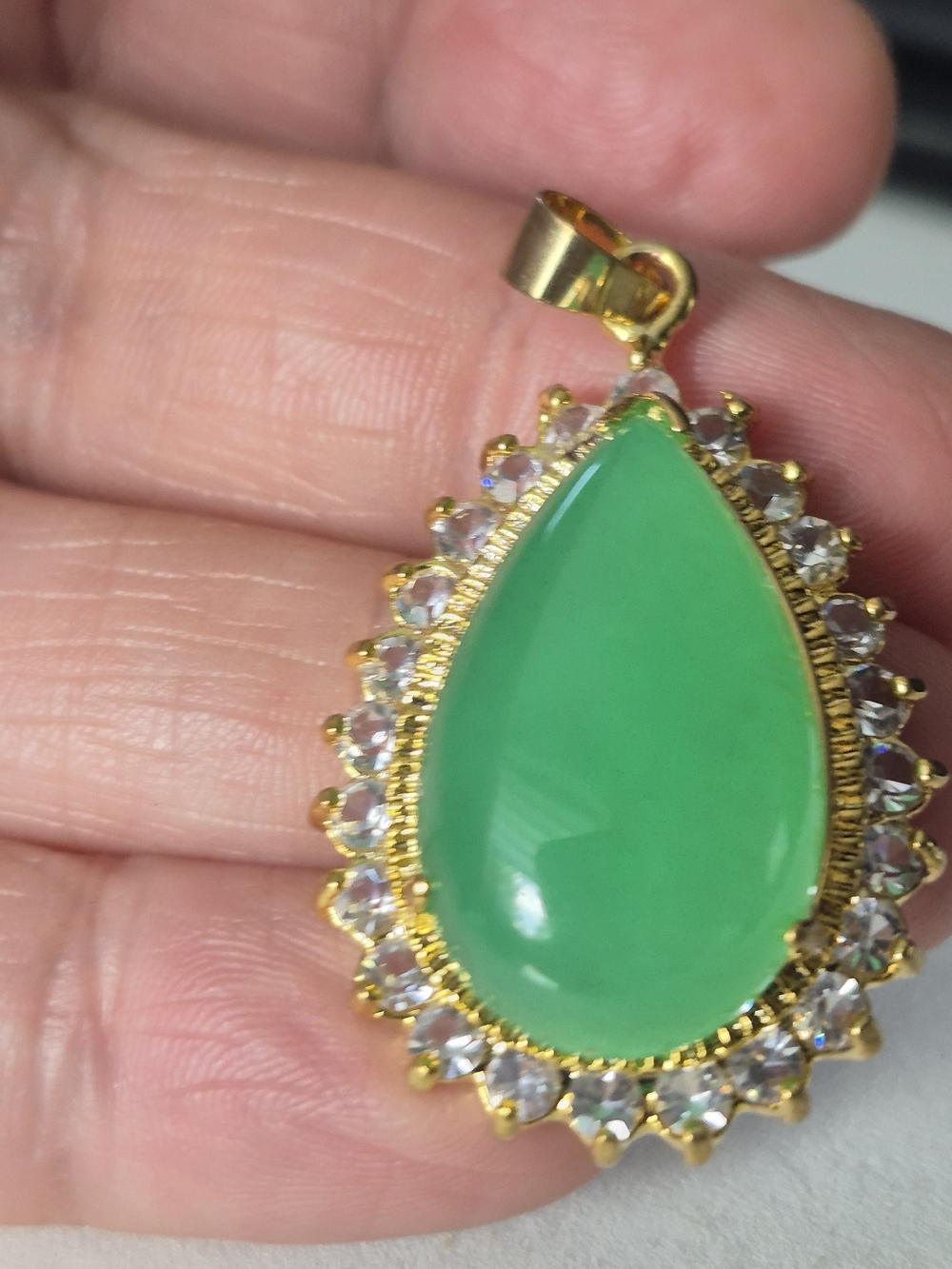 18k Gold Palted  Teardrop Green Chalcedony Pendant Necklace - Picture 2 of 8